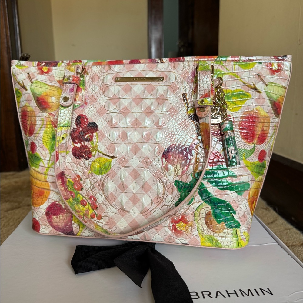 Brahmin med Asher Tote!